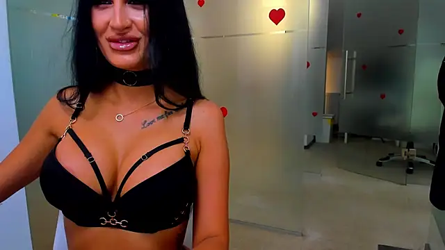 Queenrafaella online show from July 2026 11:16:02 AM