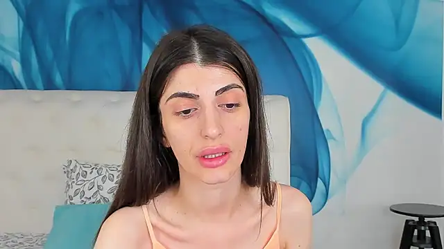 SkinnyDolly online show from June 2026 03:01:01 AM