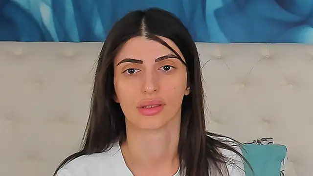 SkinnyDolly online show from June 2026 03:45:01 AM