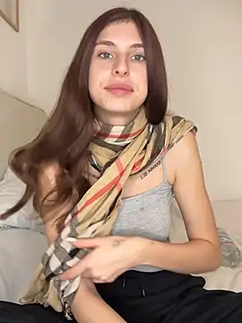 Snapshot of emma05 chatting on January 2025 07:18:01 PM emma05 online show from January 2025 07:18:01 PM