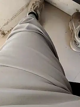 Snapshot of MrNick74 chatting on December 2025 04:08:01 AM MrNick74 online show from December 2025 04:08:01 AM