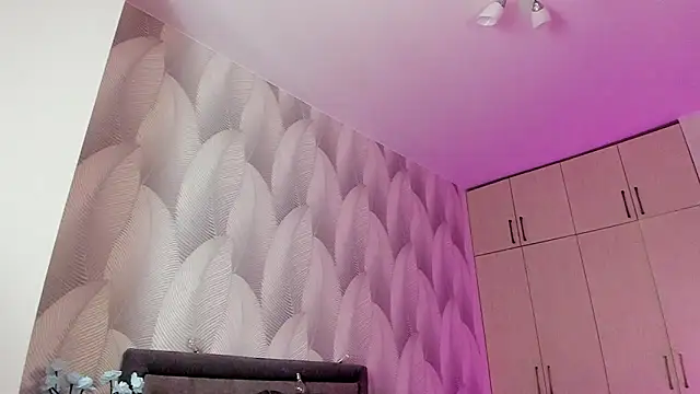 Bambiii bby online show from March 2025 10:32:02 AM