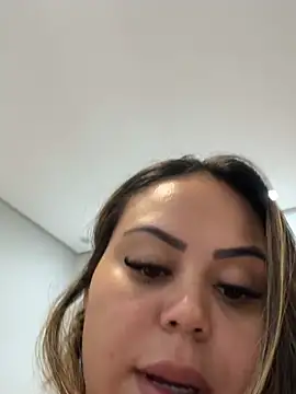 lariic online show from February 2026 04:13:02 AM