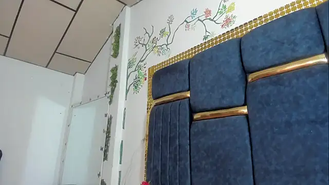 skaysanchez1 online show from October 2025 04:19:01 PM