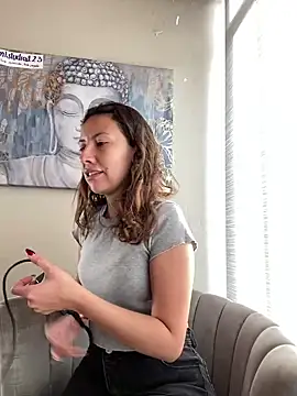 im lorein online show from January 2025 12:24:01 PM