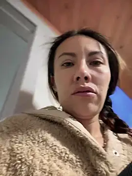 im lorein online show from February 2025 12:05:02 PM