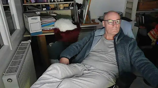 bogland33 online show from February 2025 10:25:01 PM