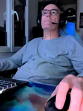 bogland33 online show from March 2025 10:20:02 PM