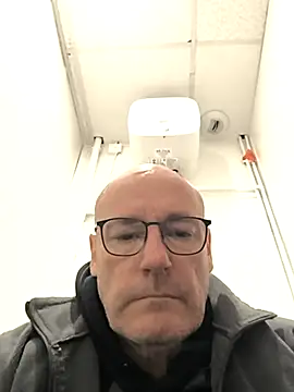 bogland33 online show from October 2025 10:46:02 AM