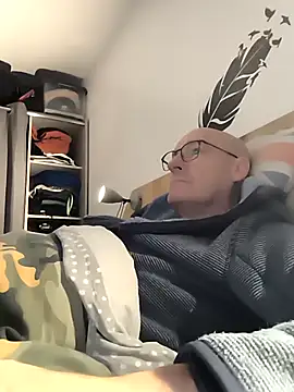 bogland33 online show from November 2025 08:33:02 PM