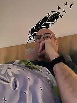 bogland33 online show from December 2025 07:55:01 PM