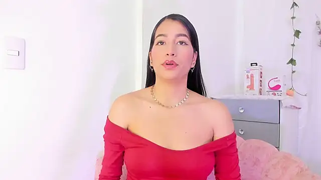 Snapshot of Sara_Kurt chatting on February 2025 09:35:02 AM Sara Kurt online show from February 2025 09:35:02 AM