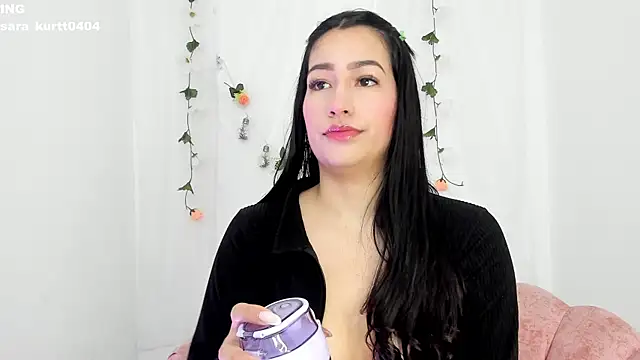 Snapshot of Sara_Kurt chatting on March 2025 12:25:01 PM Sara Kurt online show from March 2025 12:25:01 PM