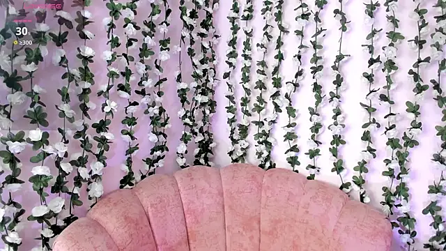 Snapshot of Sara_Kurt chatting on October 2025 02:13:01 PM Sara Kurt online show from October 2025 02:13:01 PM