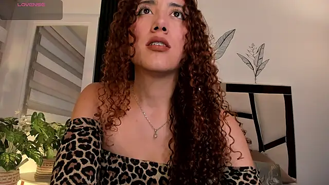 miss catalinaa online show from April 2026 12:04:01 PM
