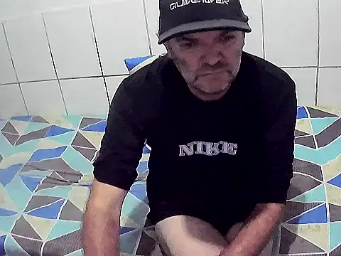 pierdona online show from October 2025 07:36:01 PM