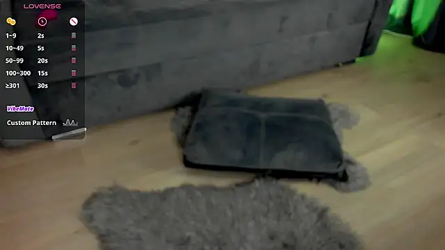 CurlyAnt0 online show from January 2025 02:25:01 AM