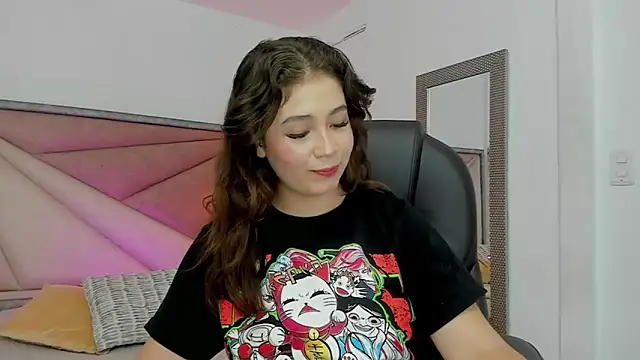 Snapshot of KarenPautt chatting on February 2025 05:35:01 PM KarenPautt online show from February 2025 05:35:01 PM