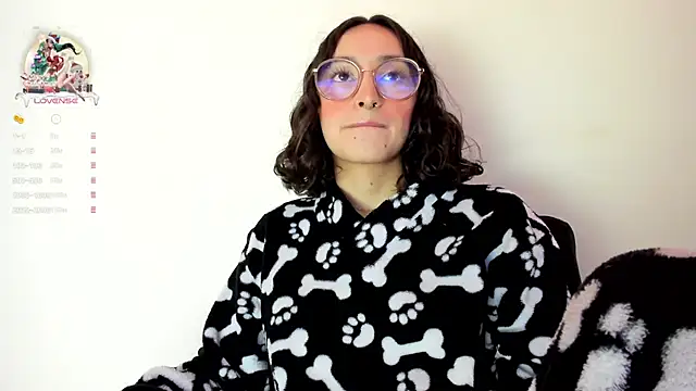 Snapshot of its__angelica_ chatting on December 2024 10:23:02 PM its angelica online show from December 2024 10:23:02 PM