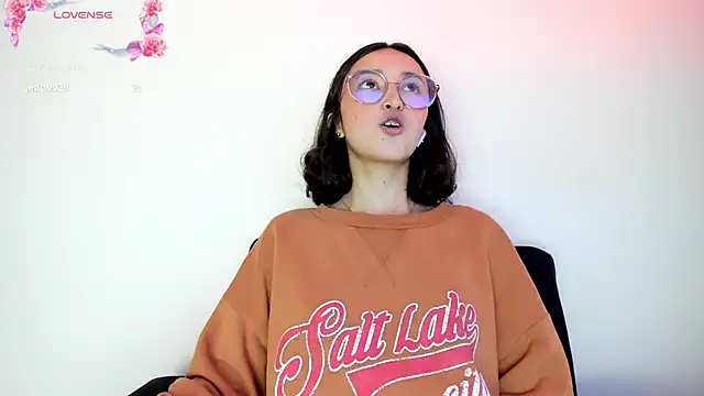 Snapshot of its__angelica_ chatting on January 2025 09:47:02 PM its angelica online show from January 2025 09:47:02 PM