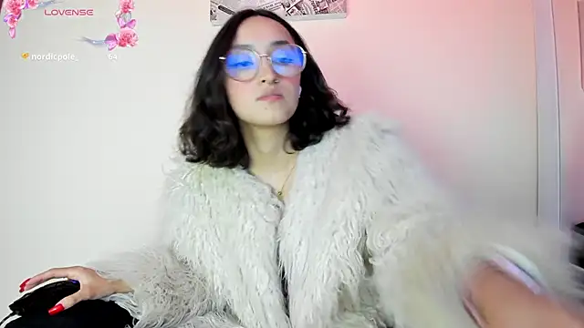 Snapshot of its__angelica_ chatting on January 2025 07:37:01 PM its angelica online show from January 2025 07:37:01 PM