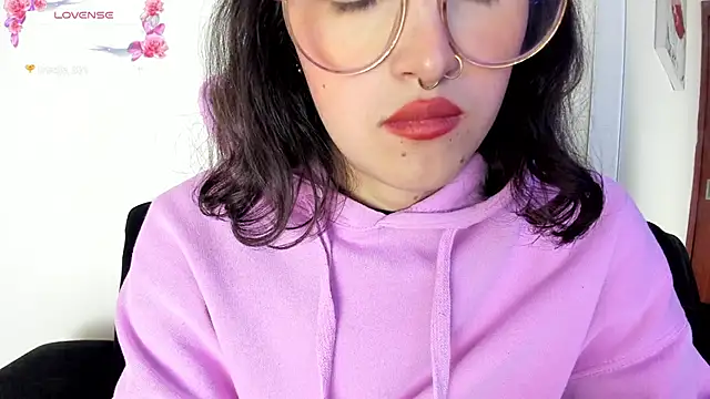 Snapshot of its__angelica_ chatting on January 2025 10:01:01 PM its angelica online show from January 2025 10:01:01 PM