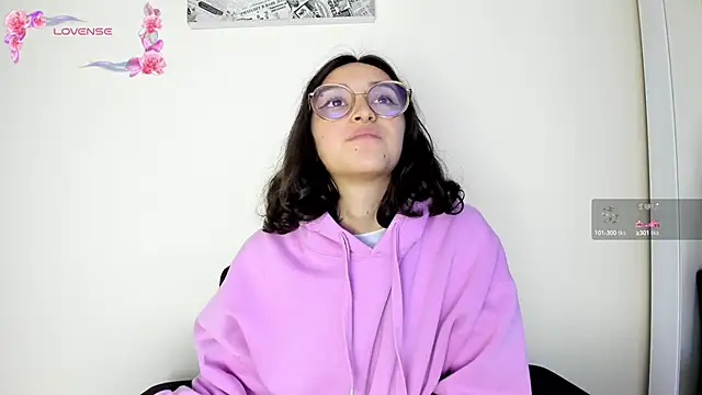 Snapshot of its__angelica_ chatting on January 2025 10:21:01 PM its angelica online show from January 2025 10:21:01 PM