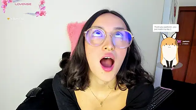 Snapshot of its__angelica_ chatting on February 2025 09:29:01 PM its angelica online show from February 2025 09:29:01 PM