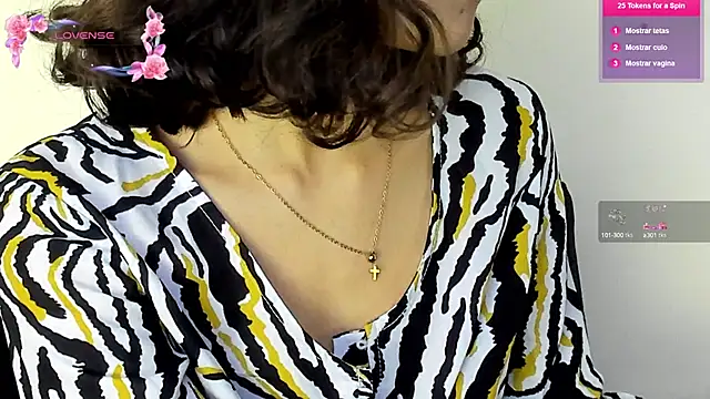 Snapshot of its__angelica_ chatting on February 2025 10:52:02 PM its angelica online show from February 2025 10:52:02 PM