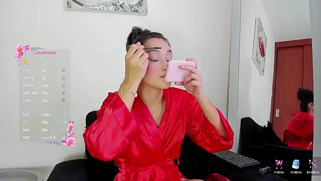 Snapshot of its__angelica_ chatting on September 2025 06:33:01 PM its angelica online show from September 2025 06:33:01 PM