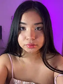 Snapshot of AuroraFiore chatting on July 2026 01:33:01 AM AuroraFiore online show from July 2026 01:33:01 AM