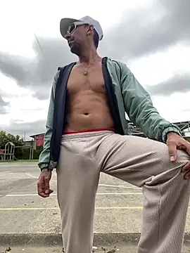 dantedesirexx online show from February 2025 02:54:02 PM