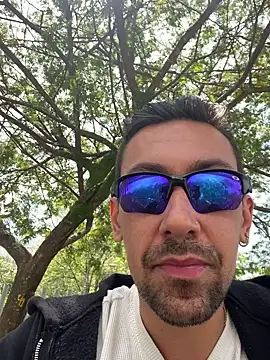 dantedesirexx online show from October 2025 04:36:02 PM