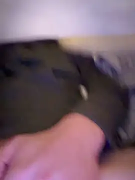 Snapshot of devinshd chatting on November 2025 01:24:01 PM devinshd online show from November 2025 01:24:01 PM