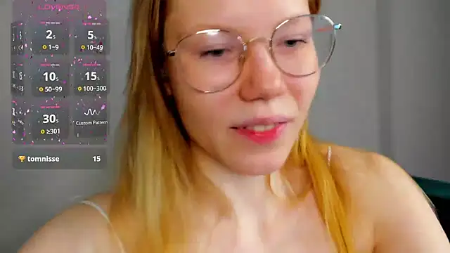 Esme Runn online show from February 2025 10:05:01 AM