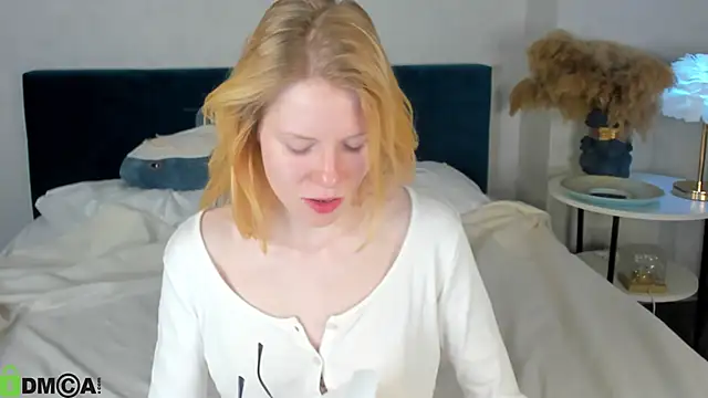 Esme Runn online show from April 2026 03:11:01 AM