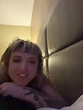 Babette xox online show from May 2026 08:33:01 AM