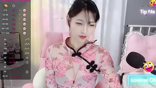 Snapshot of -Jolene-688- chatting on December 2024 07:29:01 PM -Jolene-688- online show from December 2024 07:29:01 PM