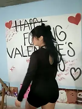 Elvishcassie  online show from February 2025 10:59:02 PM