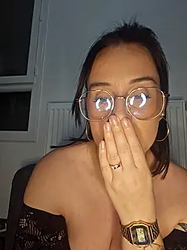 lindsay 33off online show from February 2026 09:12:02 PM