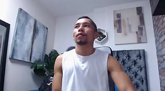 Snapshot of richar_voller chatting on December 2024 11:40:01 AM richar voller online show from December 2024 11:40:01 AM