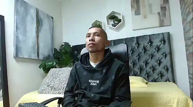 Snapshot of richar_voller chatting on February 2025 11:29:02 AM richar voller online show from February 2025 11:29:02 AM