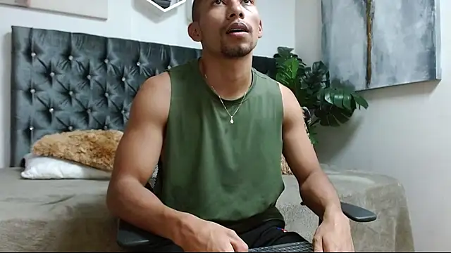 Snapshot of richar_voller chatting on September 2025 02:54:01 PM richar voller online show from September 2025 02:54:01 PM