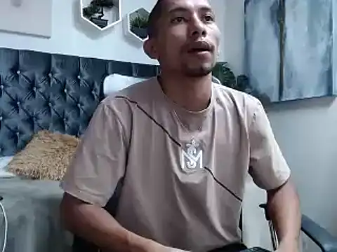 Snapshot of richar_voller chatting on October 2025 11:29:01 AM richar voller online show from October 2025 11:29:01 AM