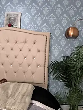 Snapshot of evafoxs chatting on September 2025 08:44:02 PM evafoxs online show from September 2025 08:44:02 PM