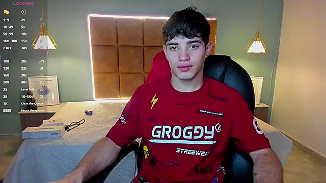 AlejooTwink online show from September 2025 04:38:02 AM