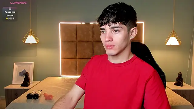 AlejooTwink online show from May 2026 04:19:02 AM