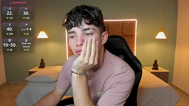 AlejooTwink online show from June 2026 07:23:01 AM