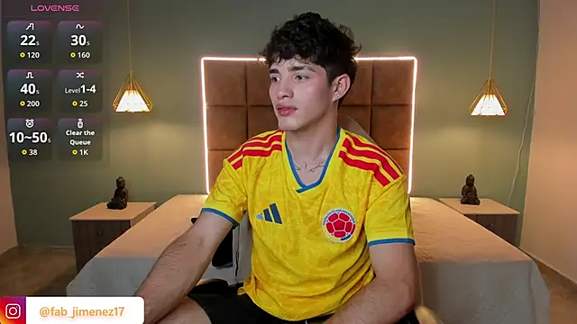 AlejooTwink online show from June 2026 04:46:01 AM