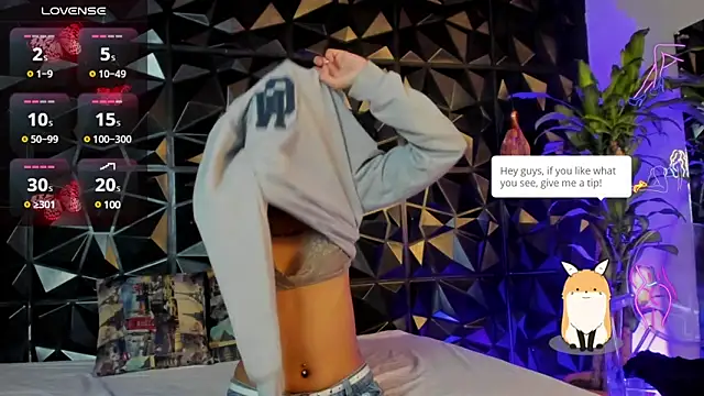 Snapshot of Layla_707 chatting on December 2024 02:19:02 AM Layla 707 online show from December 2024 02:19:02 AM